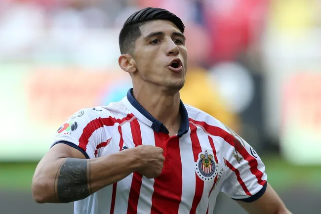 Alan Pulido, goleador de Chivas en su anterior paso por el club. (Getty Images)