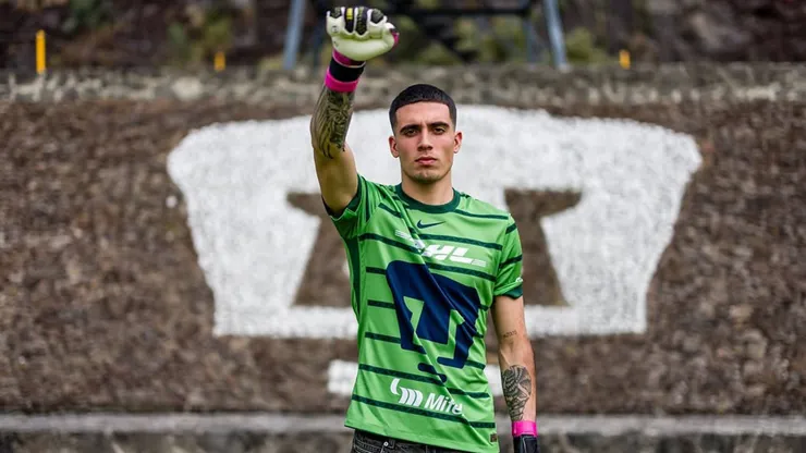 Álex Padilla no es titular con Pumas UNAM