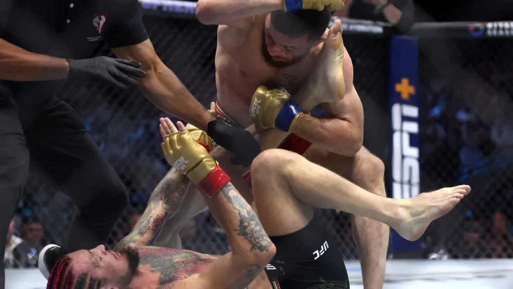 Merab Dvalishvili venció con contundencia a Sean O’Malley en la velada de Noche UFC en Las Vegas. (GETTY IMAGES)