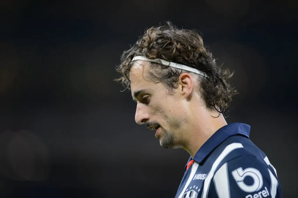 Jordi Cortizo y unas palabras para James en su llegada [Foto: Getty]