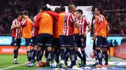 Los jugadores de Chivas, a puro festejo.