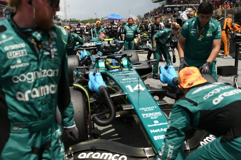 Aston Martin sigue trabajando para pelear por los primeros puestos en la F1 (GETTY IMAGES)