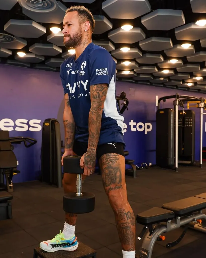 Neymar trabaja para ponerse a punto (@neymarjr)