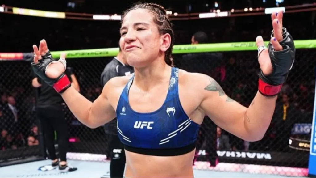 Ailín Pérez brilló en UFC 311 y dejó en el camino a Karol Rosa.