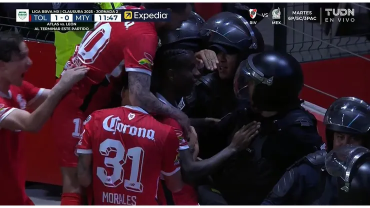 Helinho abrió la cuenta para los 'Diablos Rojos'.