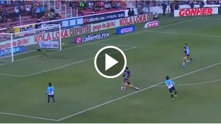 De no creer: tras anotar un golazo para Querétaro ante Pumas, Francisco Venegas se fue expulsado