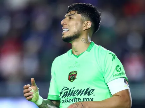 Pésima noticia para Rayados: Carlos Salcedo sufrió una dura lesión en su primer entrenamiento