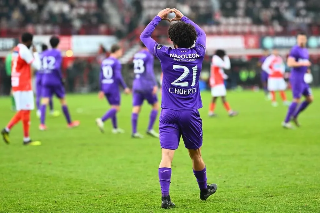 César Huerta debutó con un gol en Anderlecht (@cesarh_33)