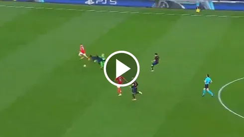 Insólito osotote de Szczesny para que Benfica vuelva a adelantarse a Barcelona