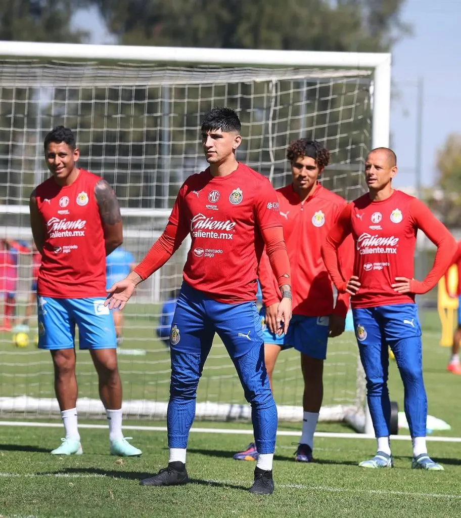 Alan Pulido entrenando en su regreso a Chivas (@alan_pulido17)