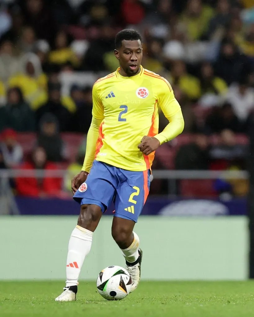 Carlos Cuesta podría llegar a Rayados (Getty Images)