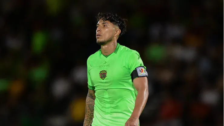 Rayados busca un reemplazo de Carlos Salcedo