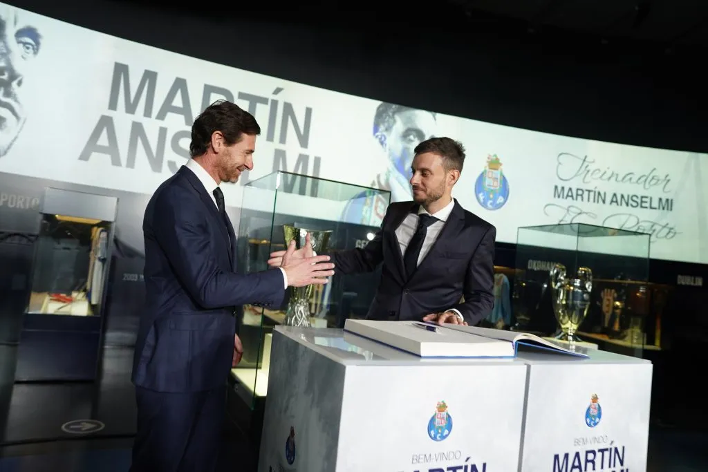 Martín Anselmi en su presentación con FC Porto (@FCPorto)