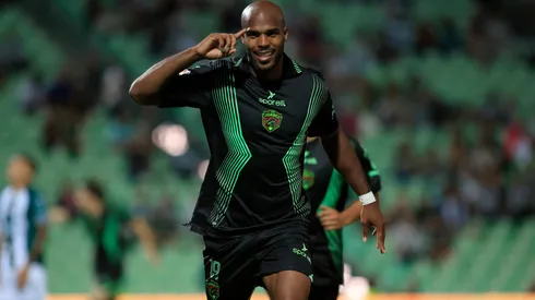 Oscar Estupiñán ya le marcó a Santos Laguna y buscará su primer festejo en el Clausura 2025 de la Liga MX.