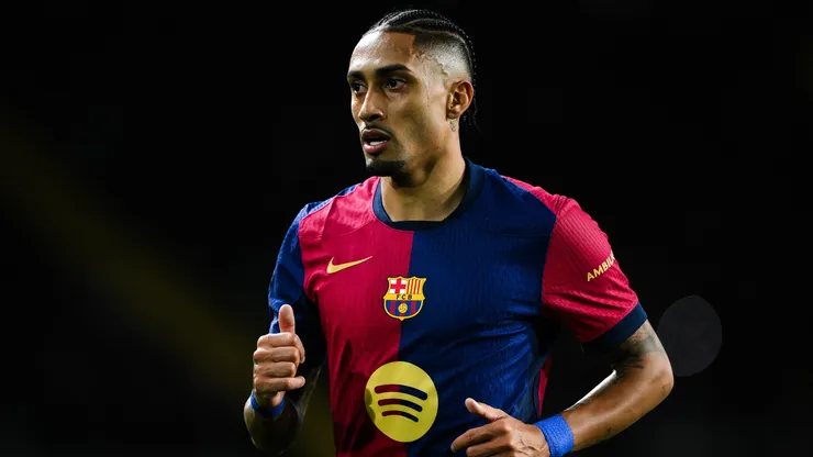 Raphinha atraviesa un momento brillante, acumulando seis goles en sus últimos cinco encuentros oficiales.