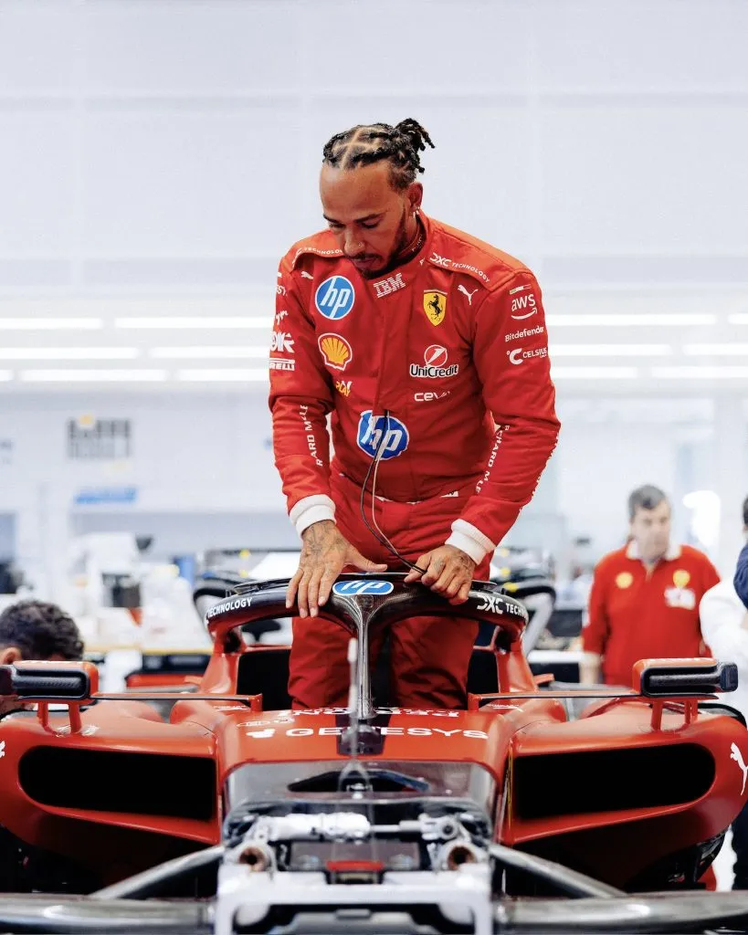 Lewis Hamilton perdió el control de su vehículo y chocó contra las barreras del circuito de Montmeló. (Ferrari oficial)