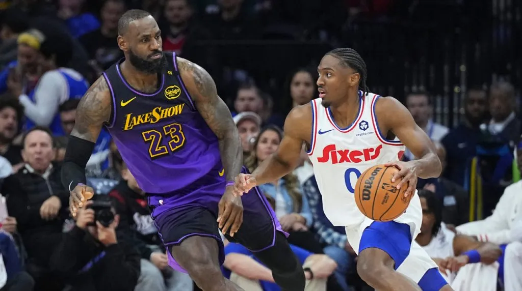 LeBron James y Tyrese Maxey. (Foto: Getty Images)