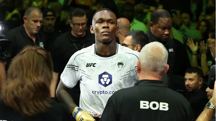 Israel Adesanya será el gran protagonista de la primera cartelera de febrero de la UFC.