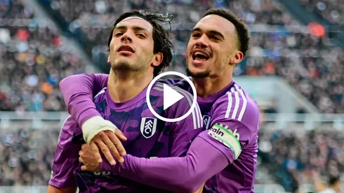 Raúl Jiménez le marcó al Newcastle