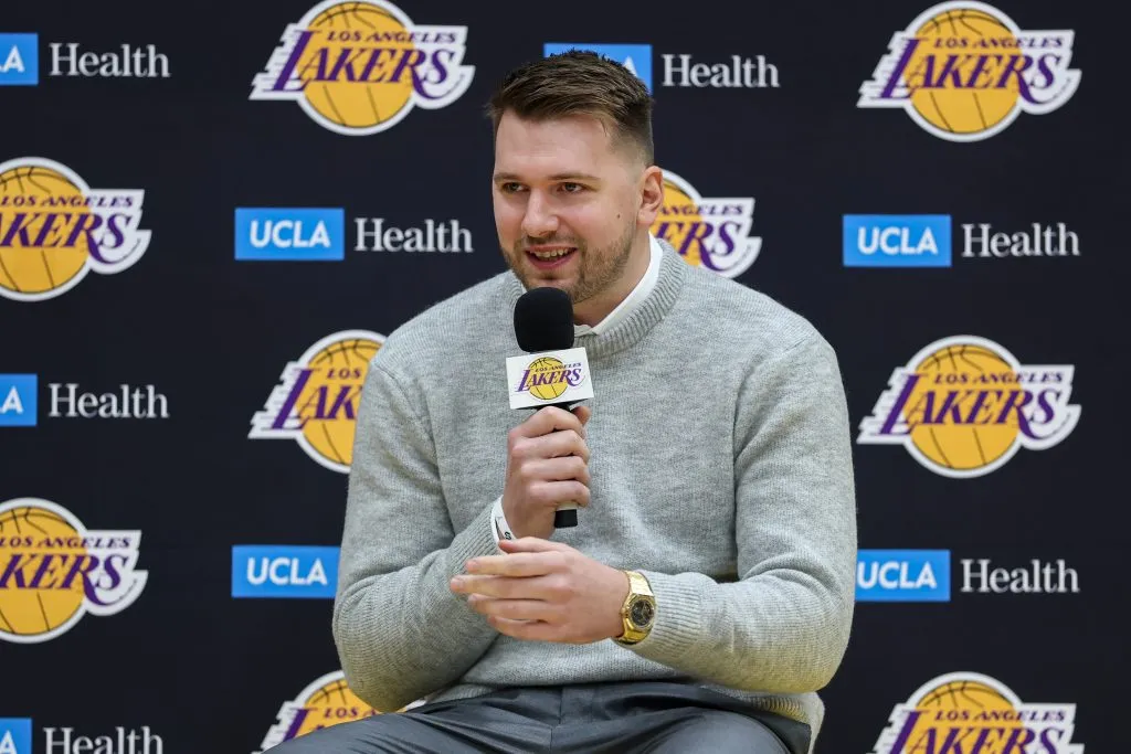 Para la IA, la llegada de Doncic le brindará a los Lakers “un ataque más dinámico”. (Getty Images)
