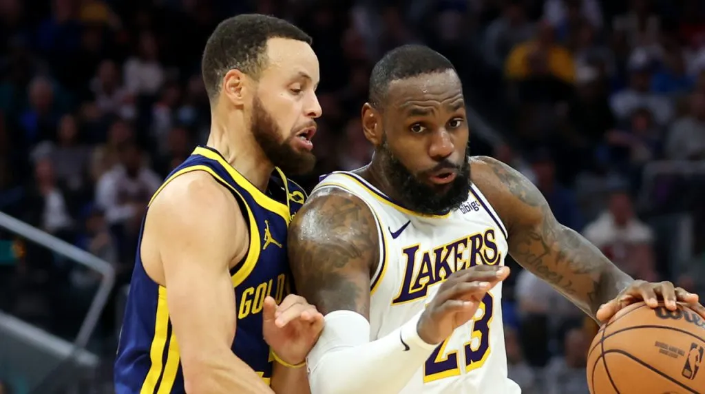 Stephen Curry y LeBron James. (Foto: Getty Images)