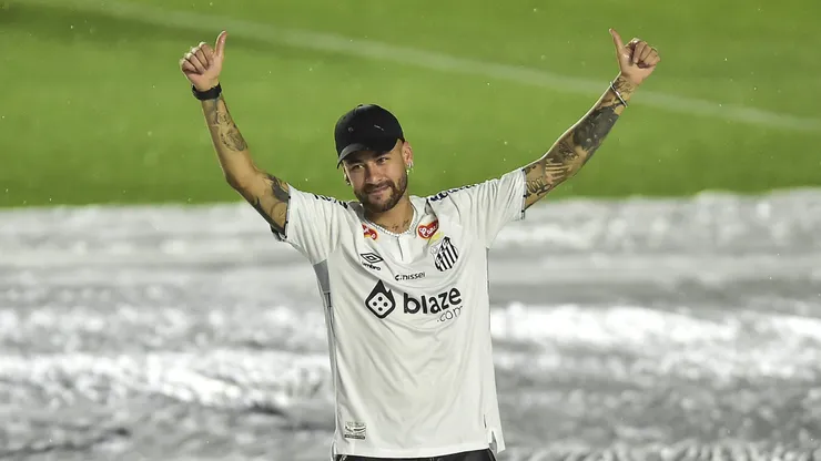 Neymar Jr se prepara para su estreno oficial.