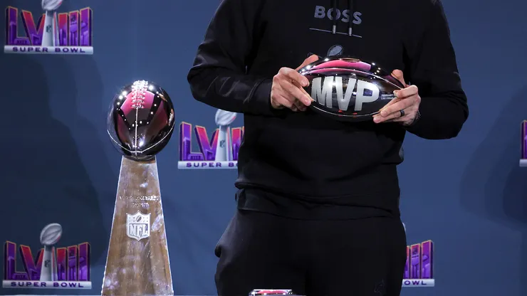 Trofeos del Super Bowl y MVP de la NFL 2024