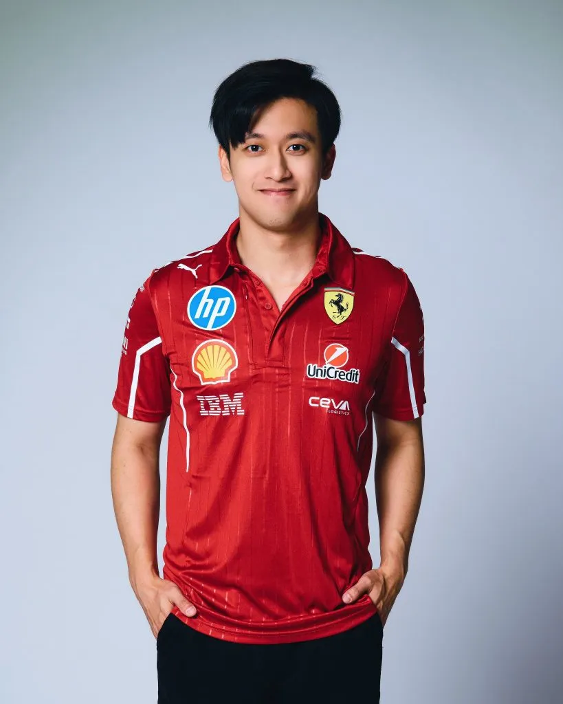 Las primeras fotos de Guanyu Zhou como reserva de Ferrari (@ZhouGuanyu24)