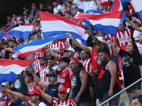 Un aficionado de Chivas explotó contra los jugadores tras empatar con Cibao