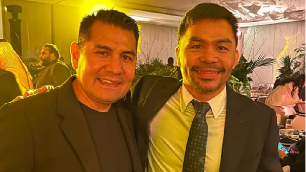 Marco Barrera junto a Manny Pacquiao, dos leyendas del boxeo que han marcado la historia.