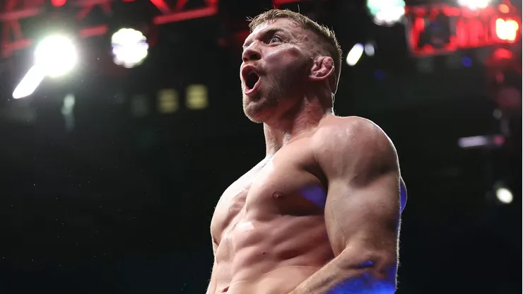 Dricus du Plessis expondrá su cinturón del peso mediano en UFC 312.