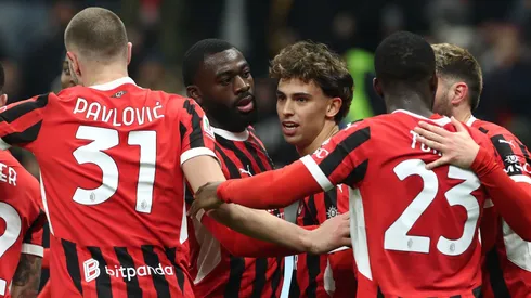 Juega el Milan de Santiago Giménez