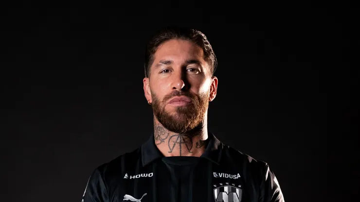 Furor en México por la playera de Sergio Ramos.
