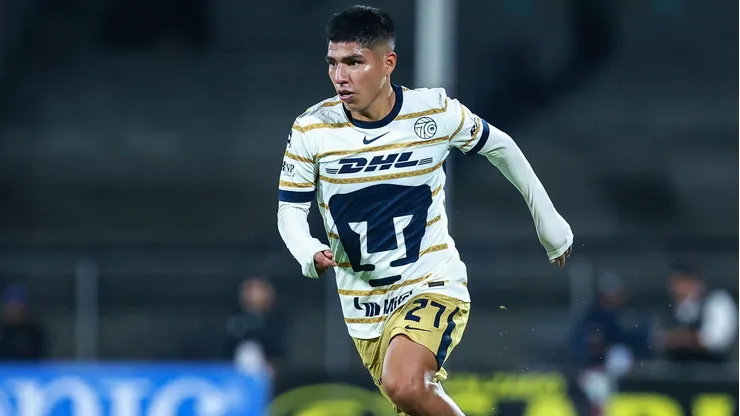 Piero Quispe iniciará desde el banquillo el duelo de Pumas ante Mazatlán