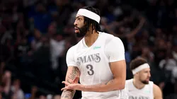 Anthony Davis tuvo su debut en Dallas Mavericks