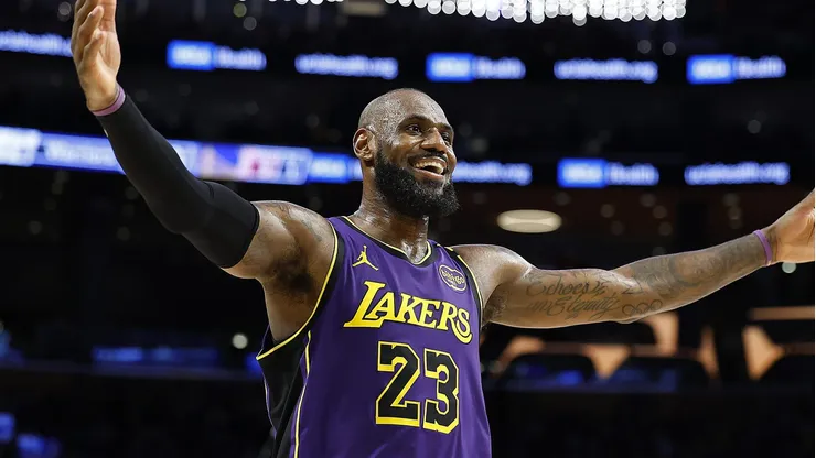 LeBron James aguarda por la conformación de un equipo competitivo para ir por el anillo.