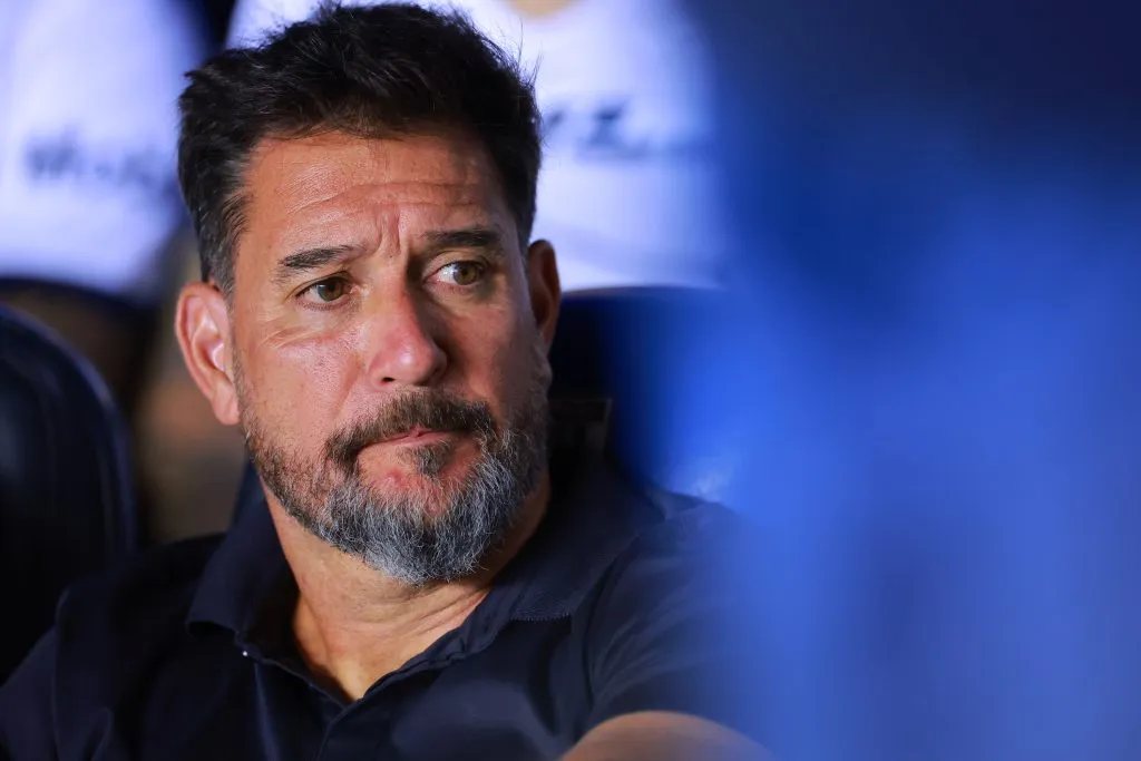 Gustavo Lema y otro crédito para seguir en el banquillo de Pumas [Foto: Getty]