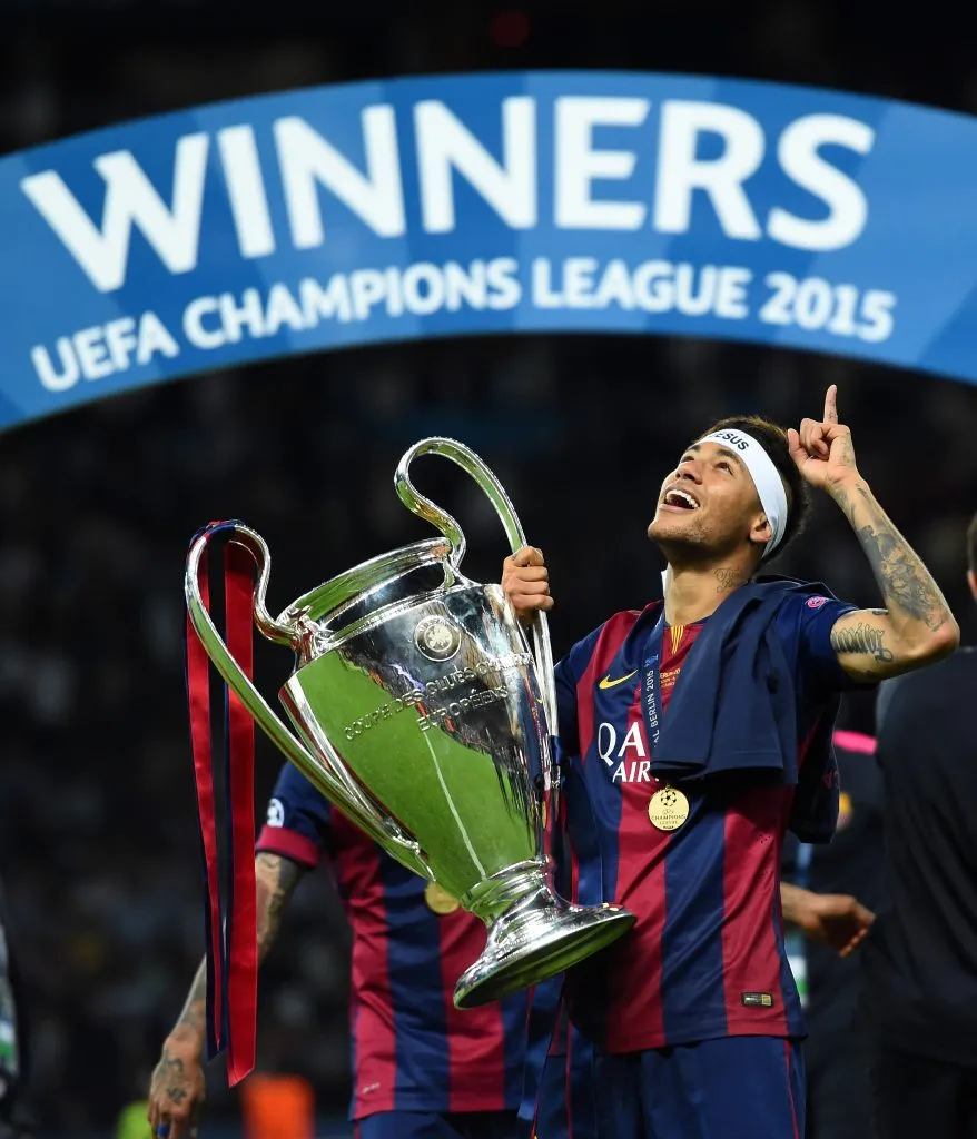 Neymar celebra la obtención de la Champions League 2015 (GETTY IMAGES)