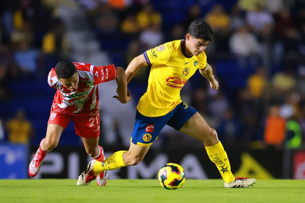Johan Rojas en su segundo partido con Necaxa [Foto: Getty]