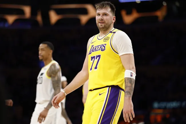 Luka Doncic en su debut con Los Angeles Lakers (GETTY IMAGES)