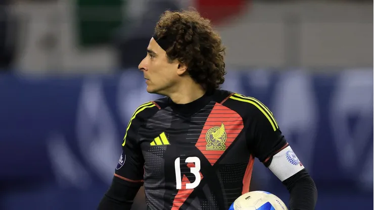 Guillermo Ochoa fue protagonista de un blooper que le dio un gol al rival de turno