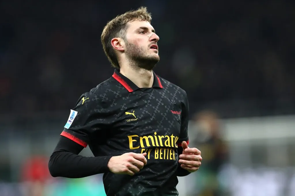 Santiago Giménez, jugador del AC Milan (GETTY IMAGES)