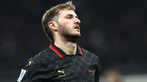 Santiago Giménez disputó su quinto partido en Milan.