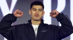 Dmitry Bivol brilló ante Artur Beterbiev e hizo historia.