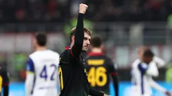 Santiago Giménez se enfrenta al Torino