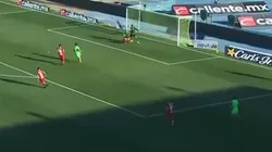 Los Diablos aprovecharon un grosero error en defensa de los Bravos.