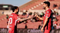 Paulinho y Angulo, los goleadores de la tarde.
