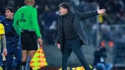 Gustavo Lema, en la puerta de salida de Pumas.