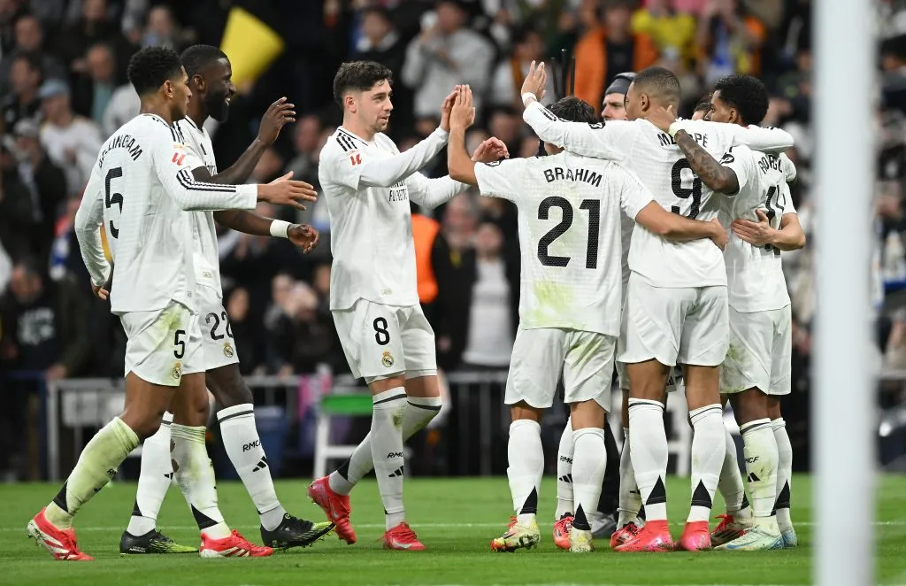 Jugadores de Real Madrid celebran un gol (GETTY IMAGES)