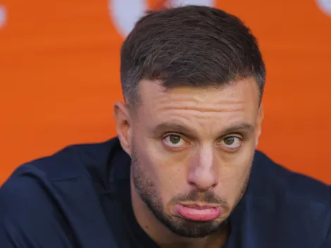 Aficionados del Porto arremeten contra Martín Anselmi